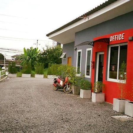 Love Box Resort Bangkok Exterior foto